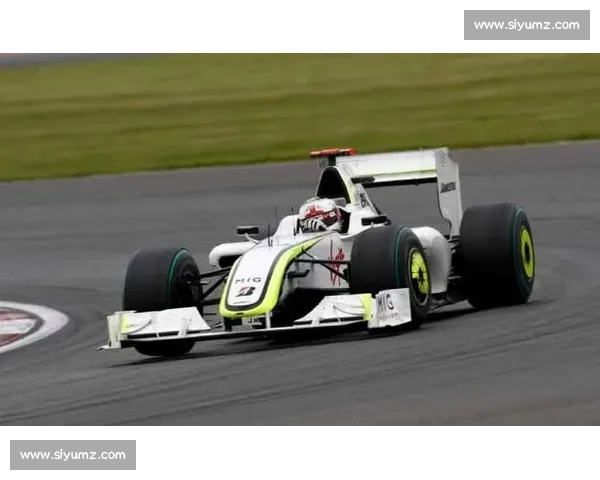 14 年后同一地点！迈凯伦双雄再陷碰撞，皮亚斯特里诺里斯重蹈巴顿汉密尔顿覆辙